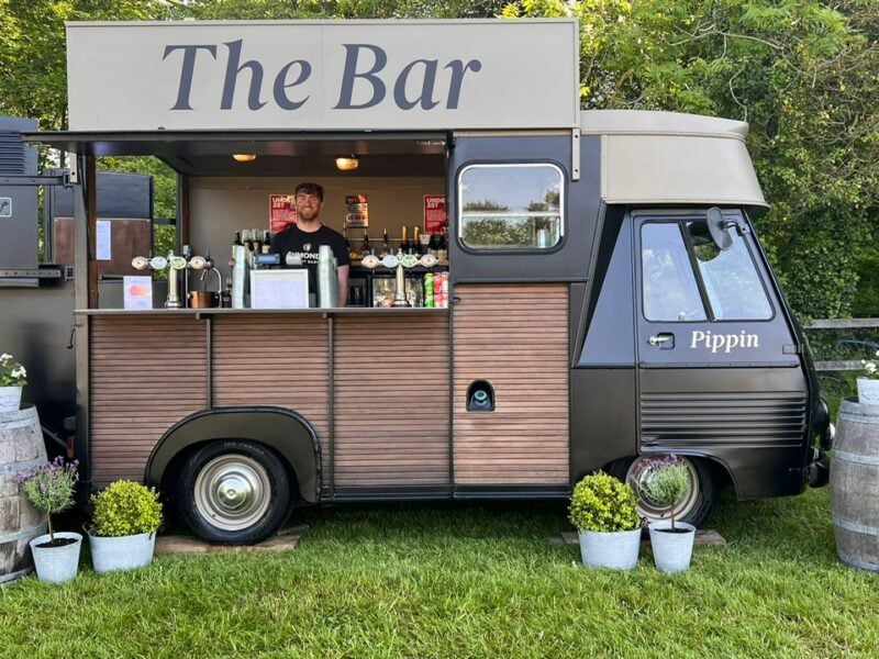Featured image for “Pippin – Peugeot Vintage Bar”