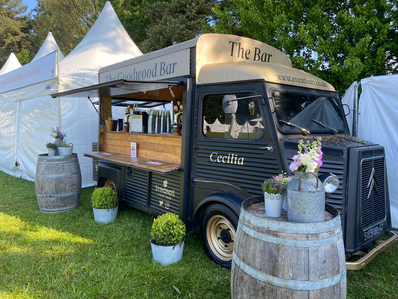 Featured image for “Cecilia – Citroen Vintage Bar”